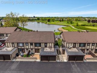 1089 COUNTRY CLUB Drive, St. Clair Shores, MI 48082