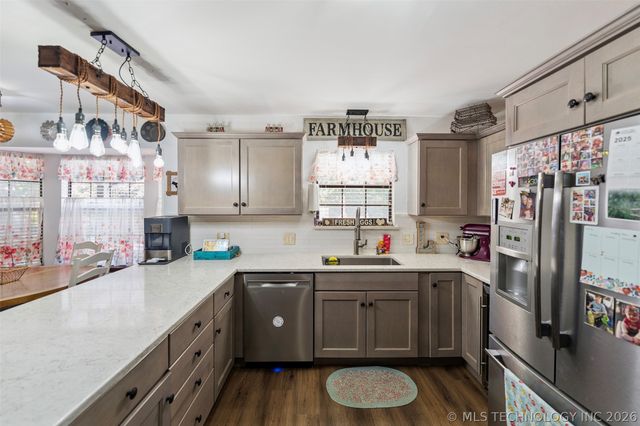 22547 S Dogwood Court, Claremore, OK 74019