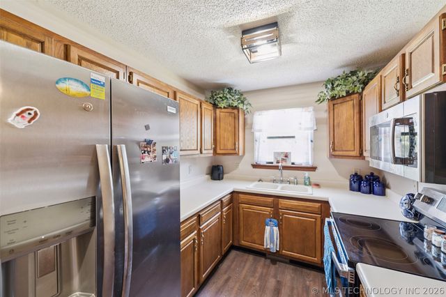 22547 S Dogwood Court, Claremore, OK 74019