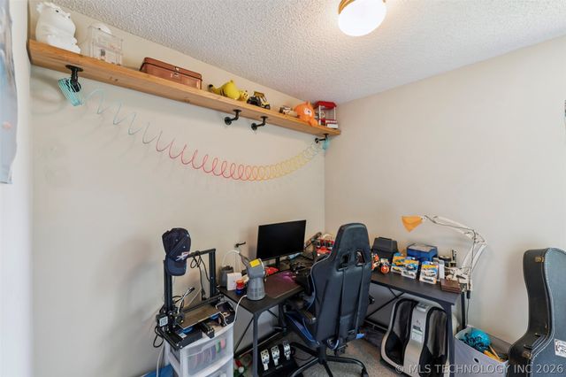 22547 S Dogwood Court, Claremore, OK 74019