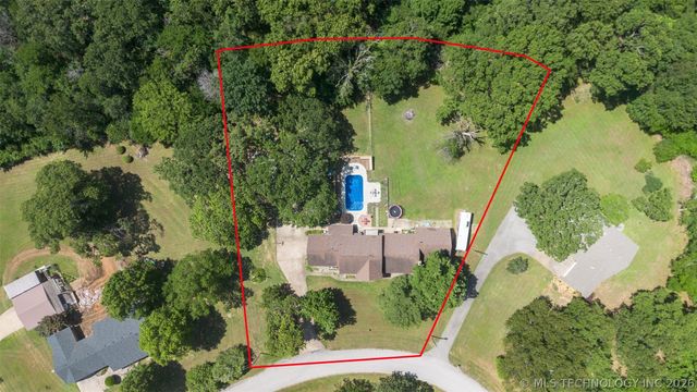 22547 S Dogwood Court, Claremore, OK 74019