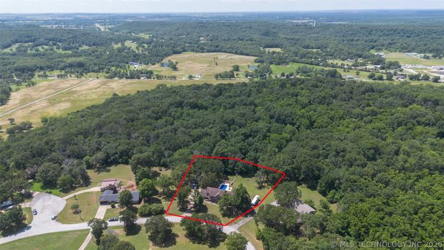 22547 S Dogwood Court, Claremore, OK 74019