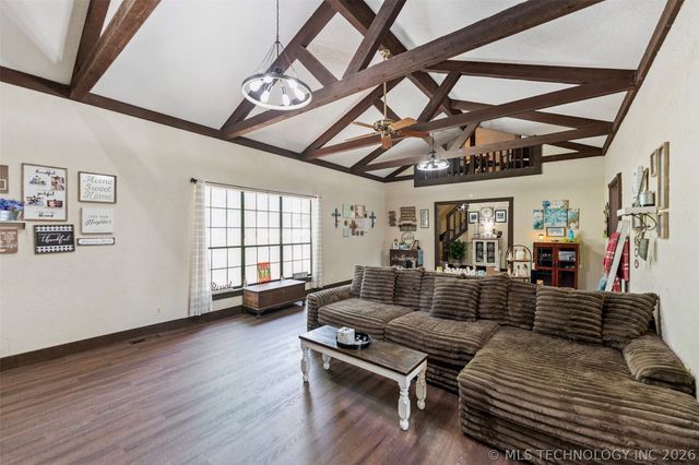 22547 S Dogwood Court, Claremore, OK 74019