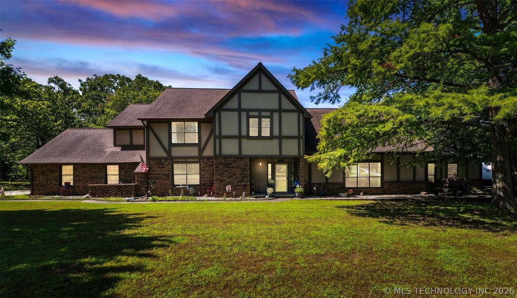 22547 S Dogwood Court, Claremore, OK 74019