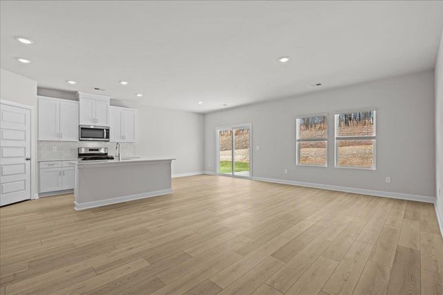 568 Cozy Bluff Road, Spartanburg, SC 29301