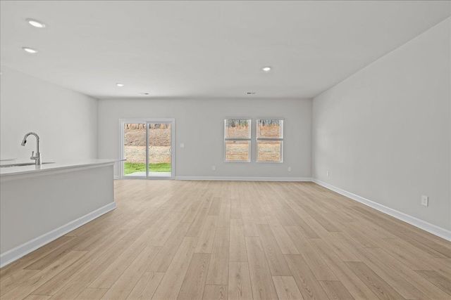 568 Cozy Bluff Road, Spartanburg, SC 29301