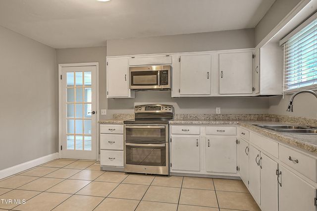 166 Reading Road, Weber City, VA 24290
