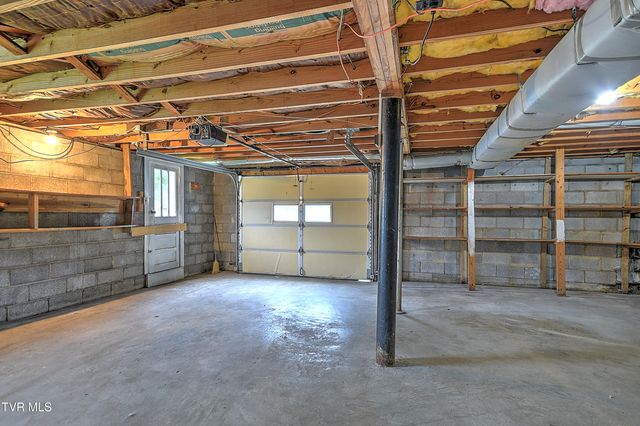 166 Reading Road, Weber City, VA 24290