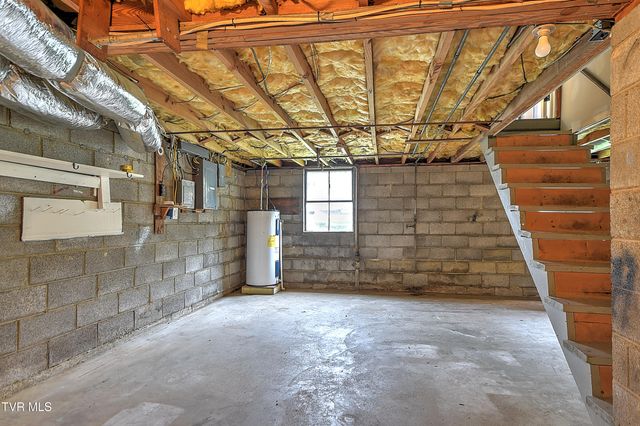 166 Reading Road, Weber City, VA 24290