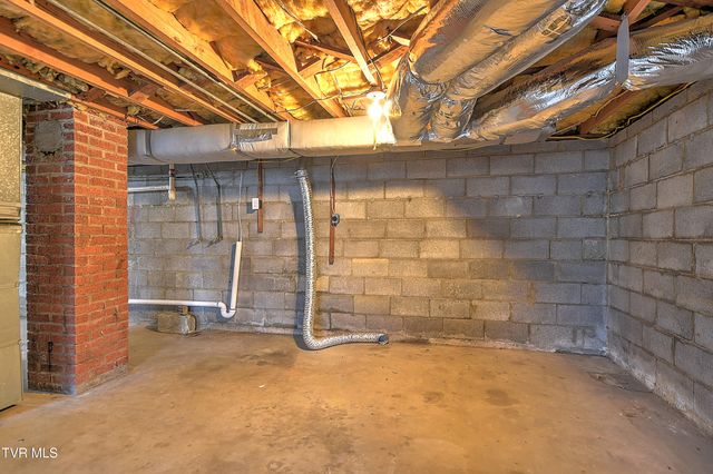 166 Reading Road, Weber City, VA 24290