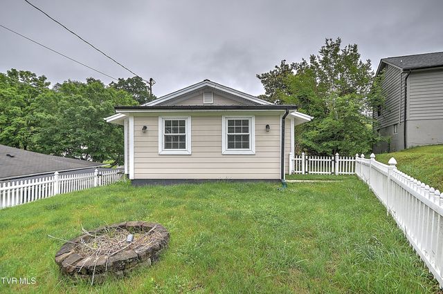 166 Reading Road, Weber City, VA 24290