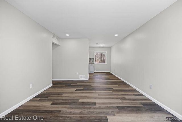 16226 Karin Street, Taylor, MI 48180