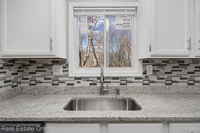 16226 Karin Street, Taylor, MI 48180