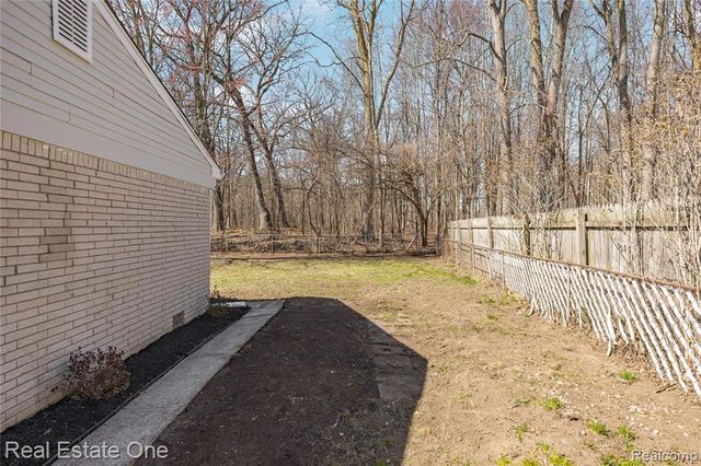 16226 Karin Street, Taylor, MI 48180