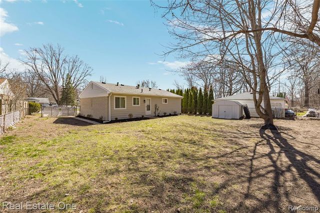 16226 Karin Street, Taylor, MI 48180