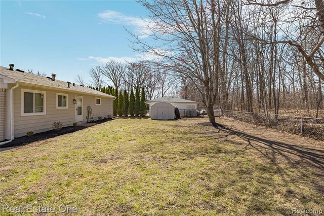 16226 Karin Street, Taylor, MI 48180