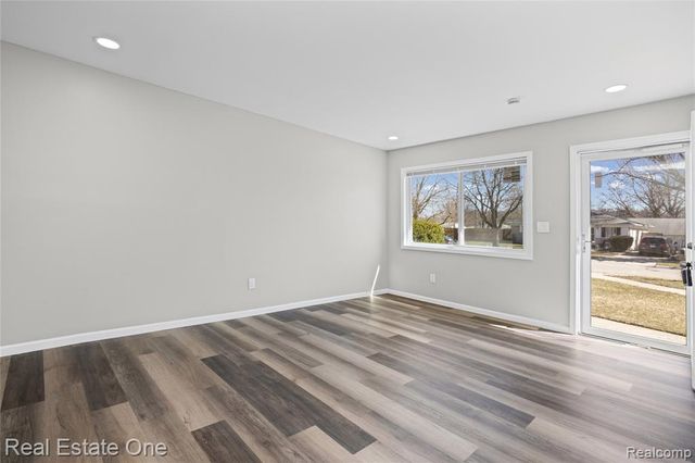 16226 Karin Street, Taylor, MI 48180