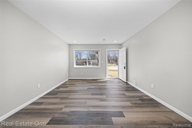 16226 Karin Street, Taylor, MI 48180