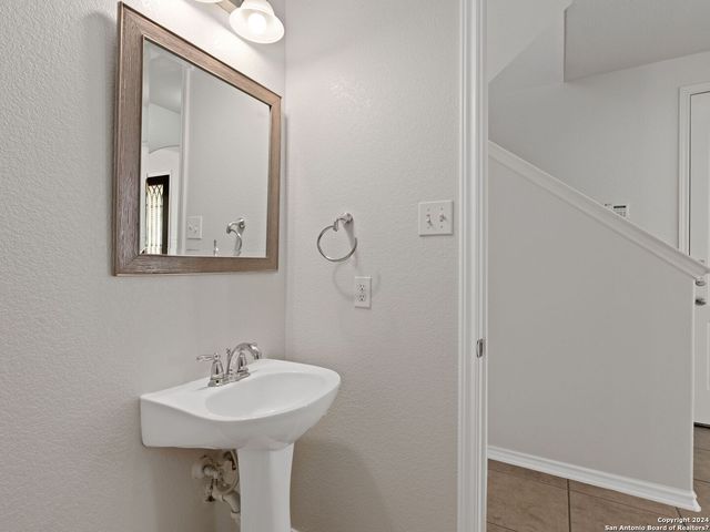4219 WOODBRIDGE WAY, San Antonio, TX 78257
