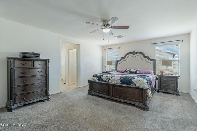 7598 E Kinnison Wash Loop, Tucson, AZ 85730
