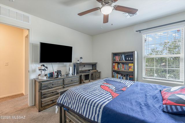 7598 E Kinnison Wash Loop, Tucson, AZ 85730