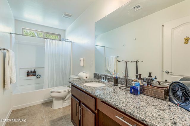 7598 E Kinnison Wash Loop, Tucson, AZ 85730