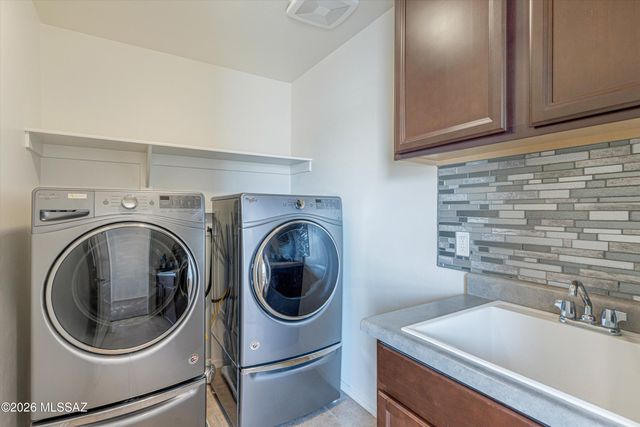 7598 E Kinnison Wash Loop, Tucson, AZ 85730