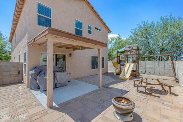 7598 E Kinnison Wash Loop, Tucson, AZ 85730