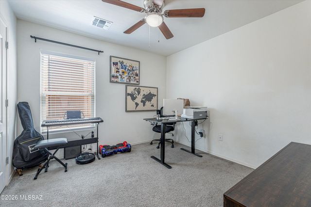 7598 E Kinnison Wash Loop, Tucson, AZ 85730