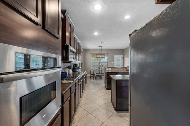 2906 Dogwood Blossom Trail, Pearland, TX 77581