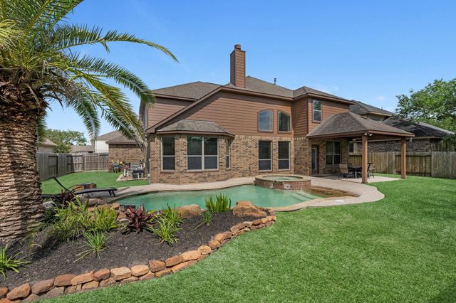 2906 Dogwood Blossom Trail, Pearland, TX 77581