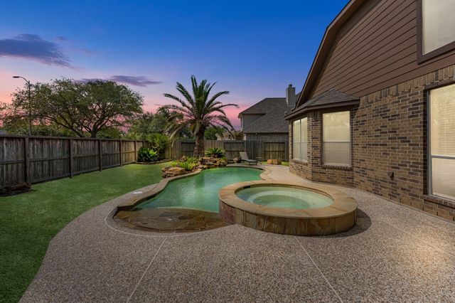 2906 Dogwood Blossom Trail, Pearland, TX 77581