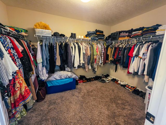 9012 Philmont Curve Drive, Blacklick, OH 43004