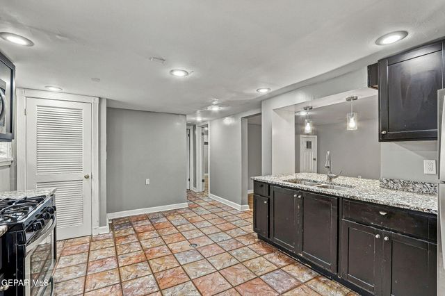 4410 Trowbridge Drive B, El Paso, TX 79903