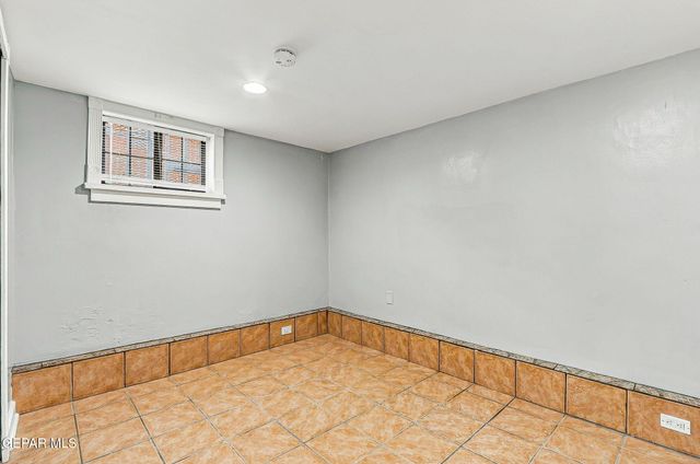 4410 Trowbridge Drive B, El Paso, TX 79903
