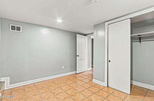 4410 Trowbridge Drive B, El Paso, TX 79903