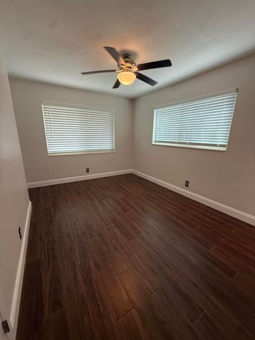 909 NE 10th Avenue 2, Pompano Beach, FL 33060