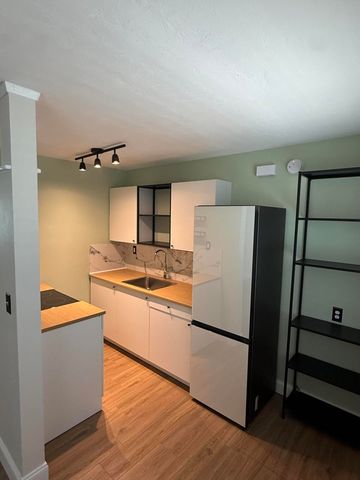 909 NE 10th Avenue 2, Pompano Beach, FL 33060