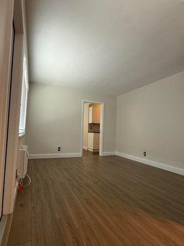 909 NE 10th Avenue 2, Pompano Beach, FL 33060