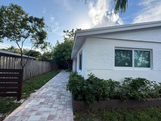 909 NE 10th Avenue 2, Pompano Beach, FL 33060