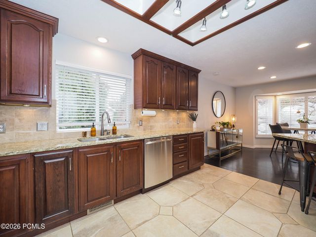 10193 S Majestic Canyon Road, Sandy, UT 84092