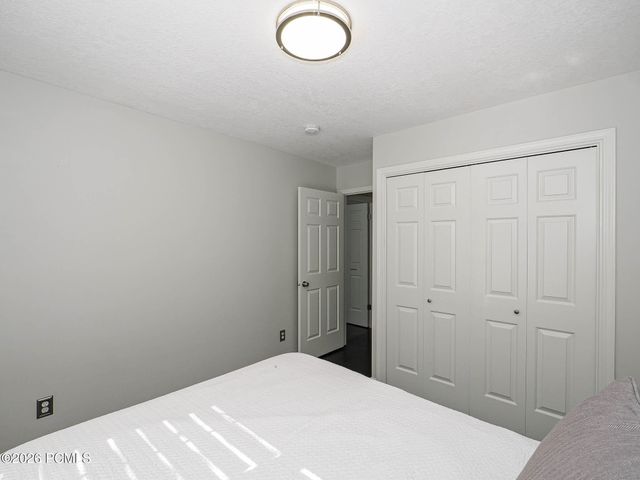 10193 S Majestic Canyon Road, Sandy, UT 84092