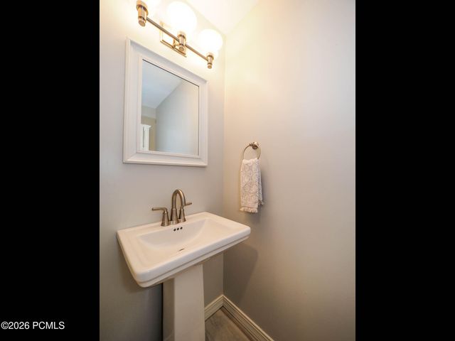 10193 S Majestic Canyon Road, Sandy, UT 84092