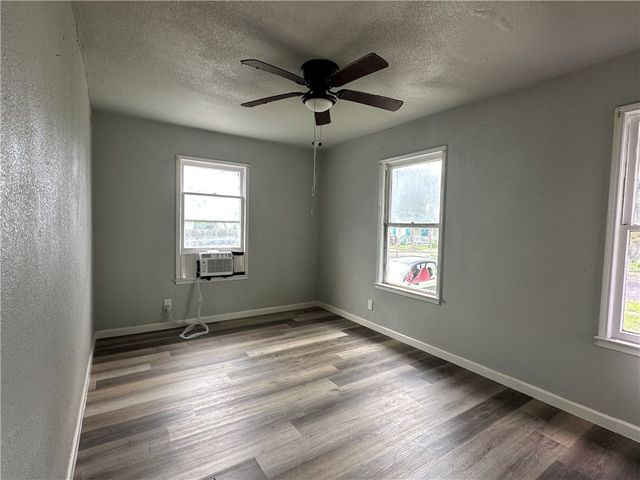 2122 Harvard St, Corpus Christi, TX 78416
