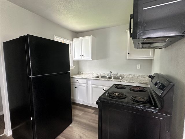 2122 Harvard St, Corpus Christi, TX 78416