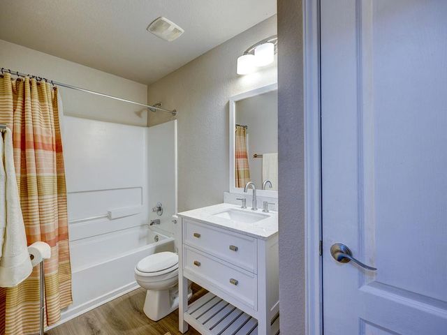 6709 Doyal DR, Austin, TX 78747