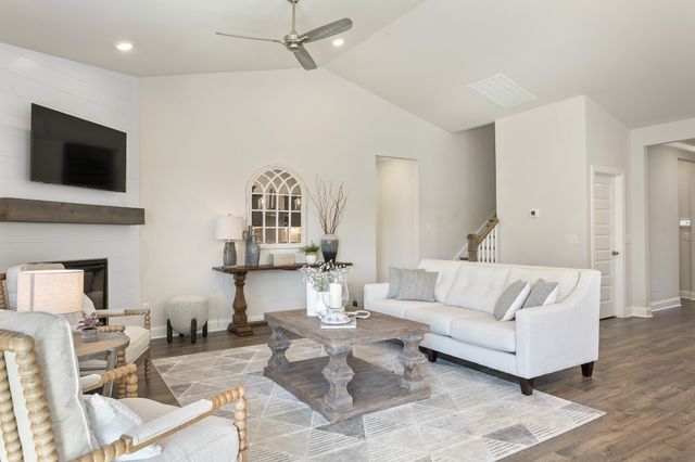 1100 Riverview Run, Madison, TN 37115