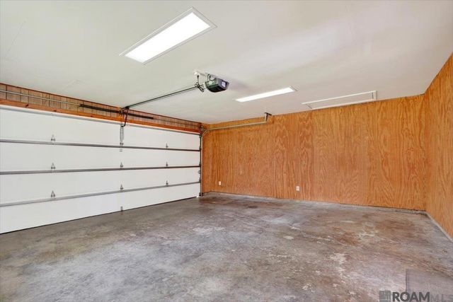10413 Stringer Bridge Rd, St Amant, LA 70774