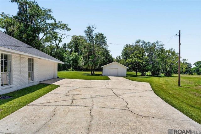 10413 Stringer Bridge Rd, St Amant, LA 70774