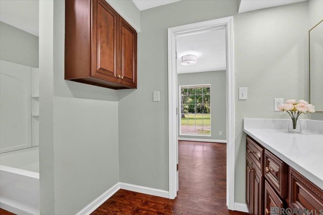 10413 Stringer Bridge Rd, St Amant, LA 70774